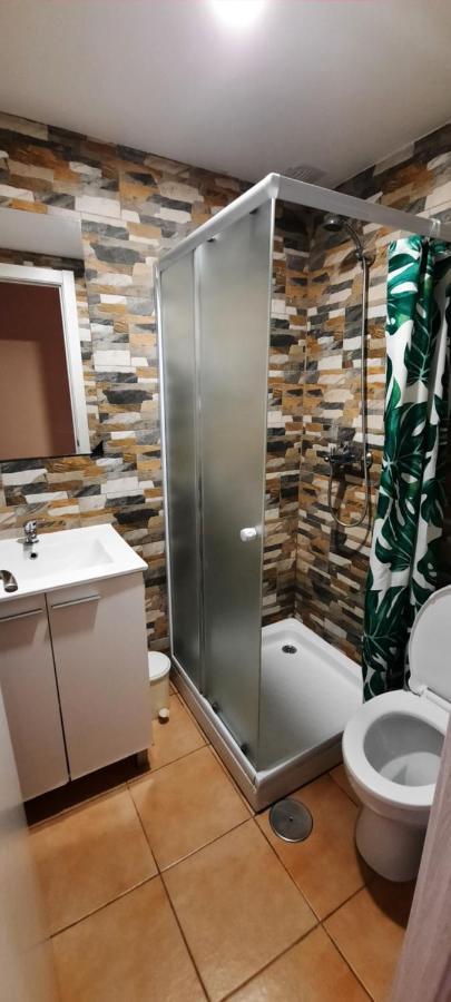 Apartamentos Con Patio لقنت المظهر الخارجي الصورة