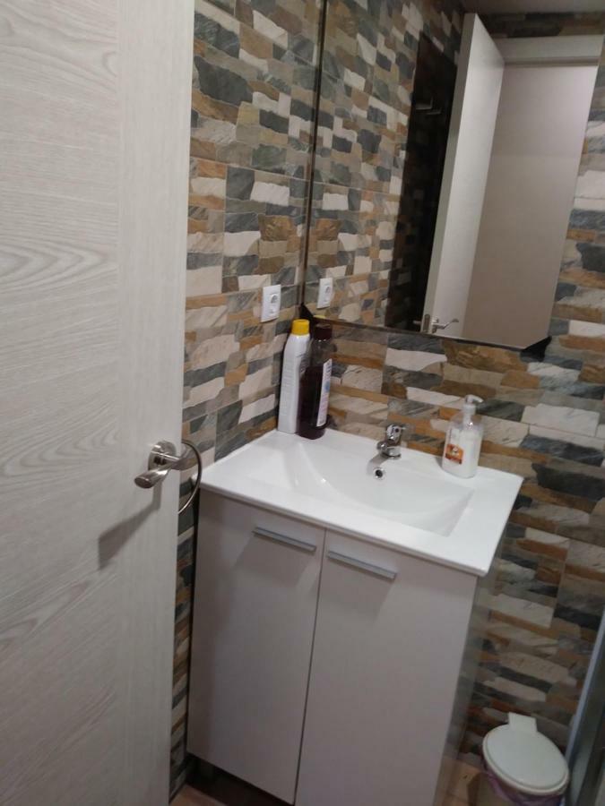 Apartamentos Con Patio لقنت المظهر الخارجي الصورة