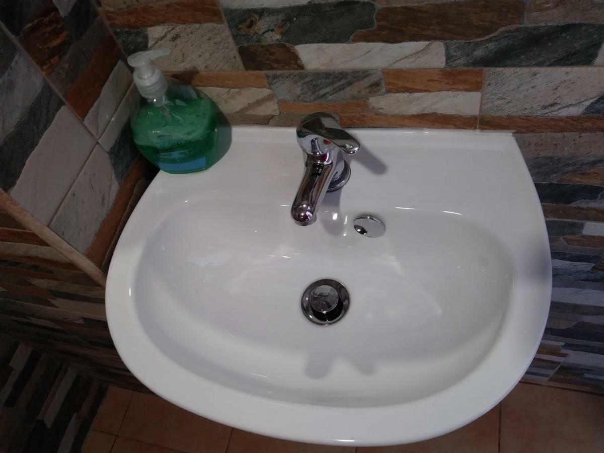 Apartamentos Con Patio لقنت المظهر الخارجي الصورة